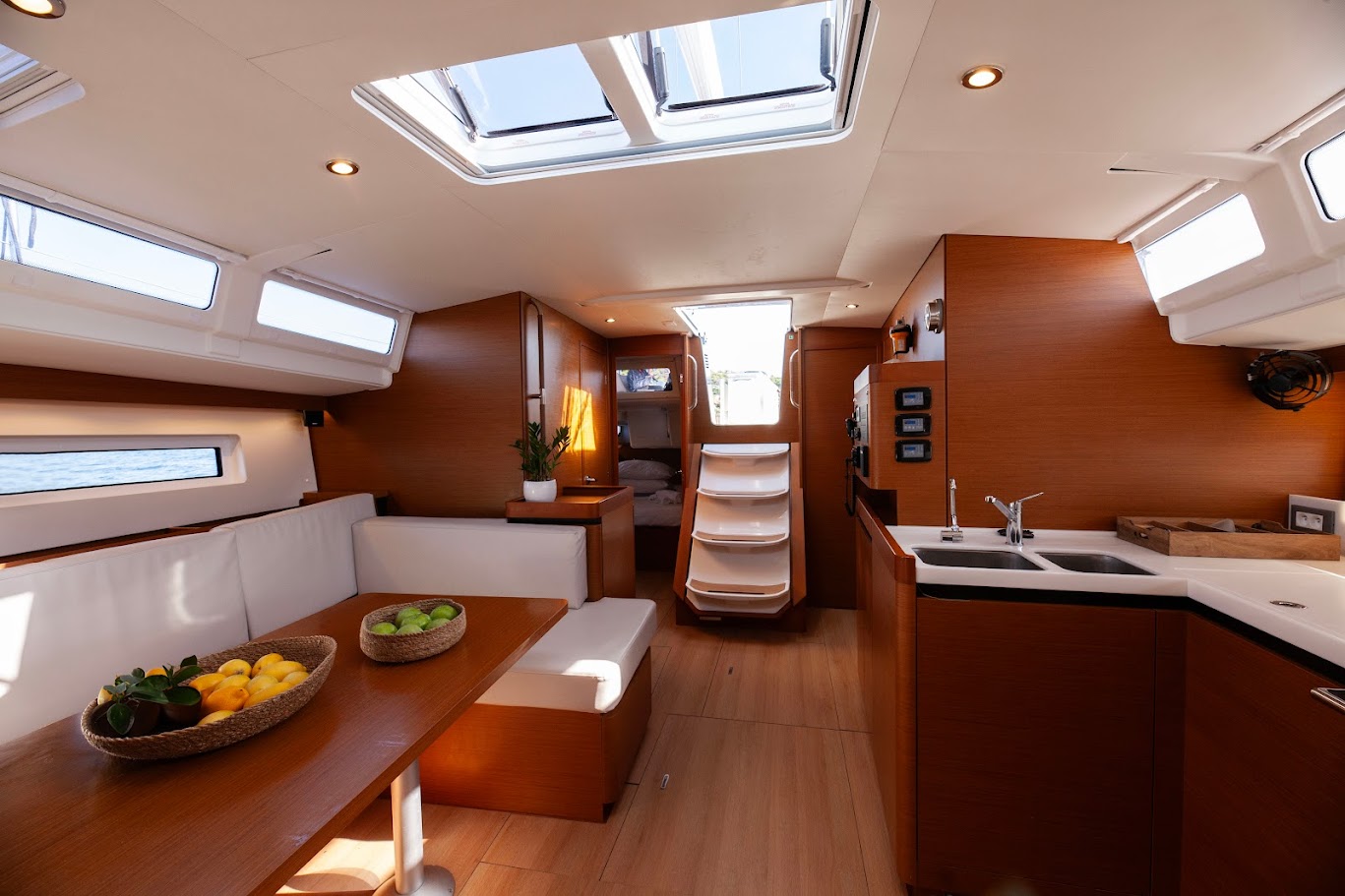 Sun Odyssey 490 — photo 3
