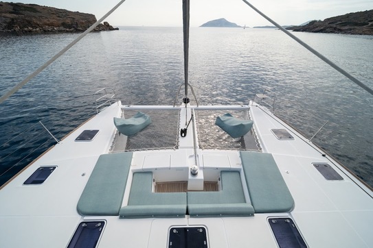 Lagoon 560 — photo 3