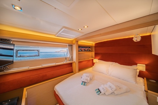 Lagoon 560 — photo 16