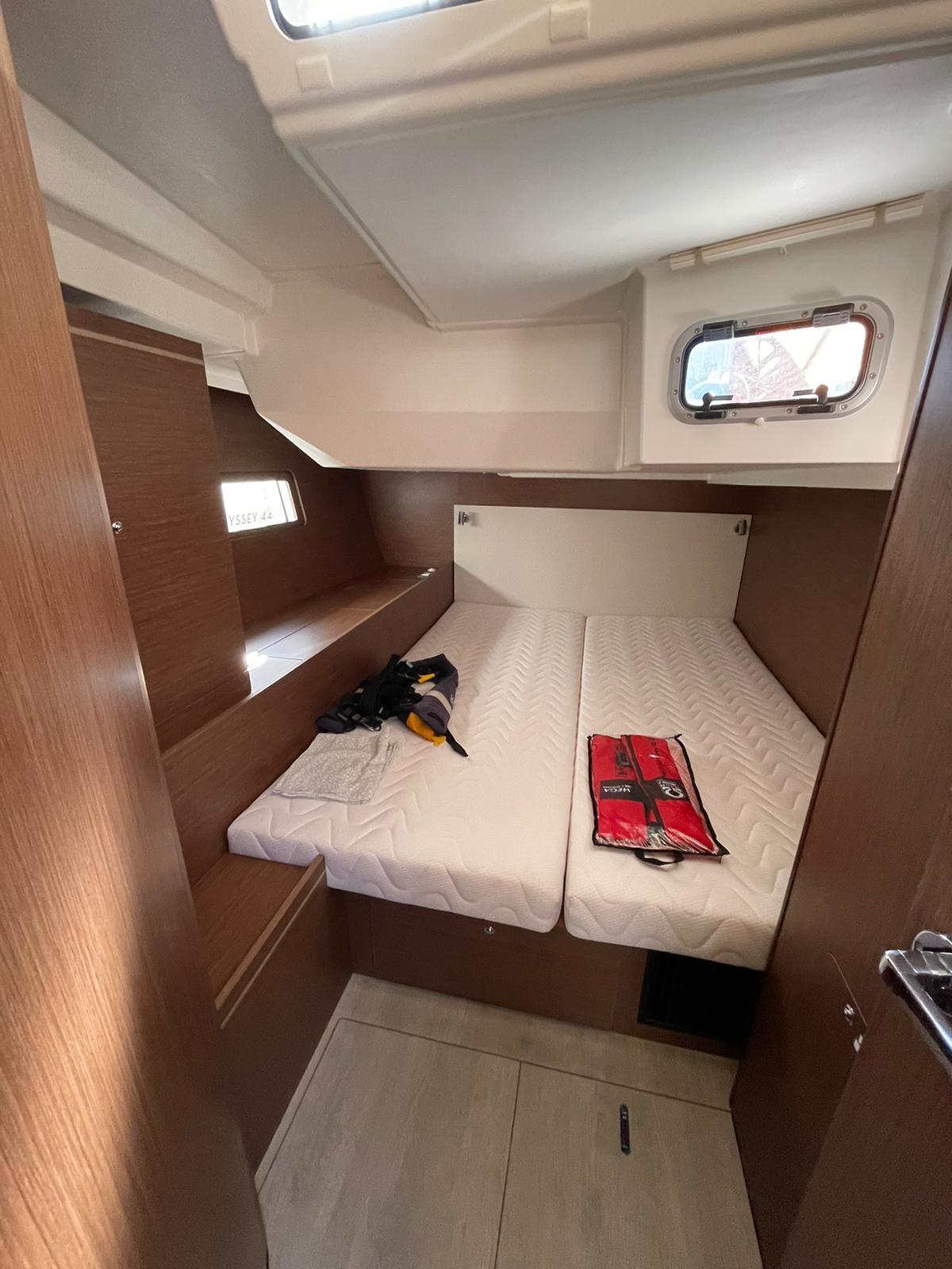 Oceanis 51.1 — photo 33