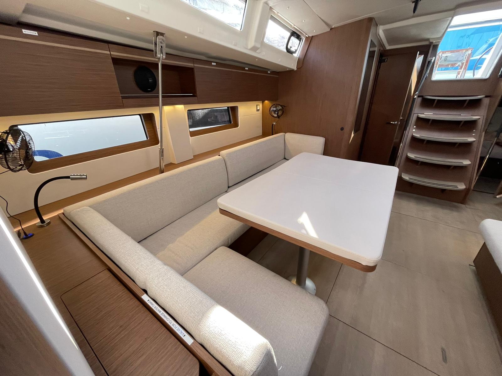 Oceanis 51.1 — photo 11