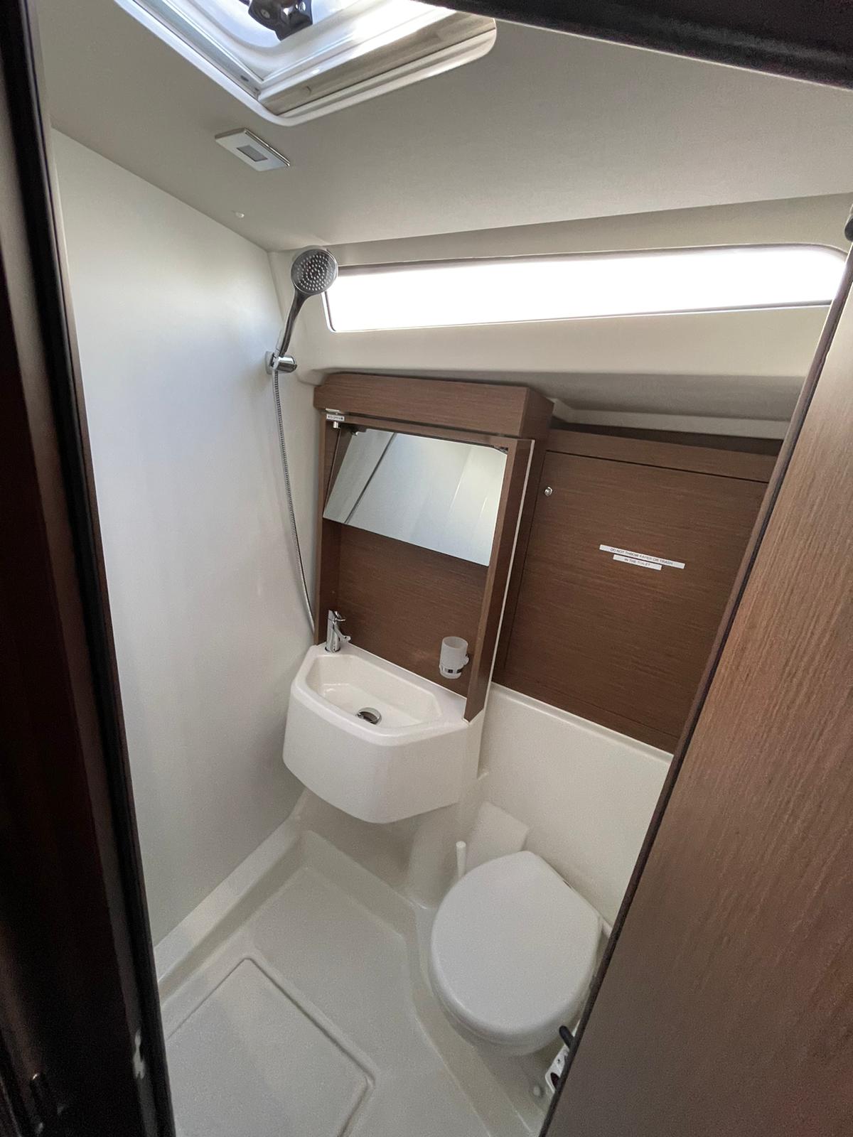 Oceanis 51.1 — photo 16