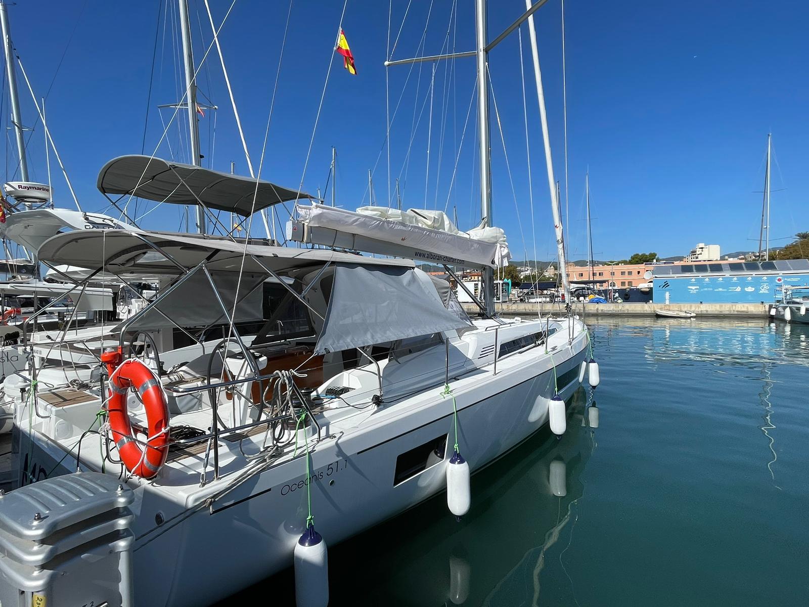 Oceanis 51.1 — photo 23