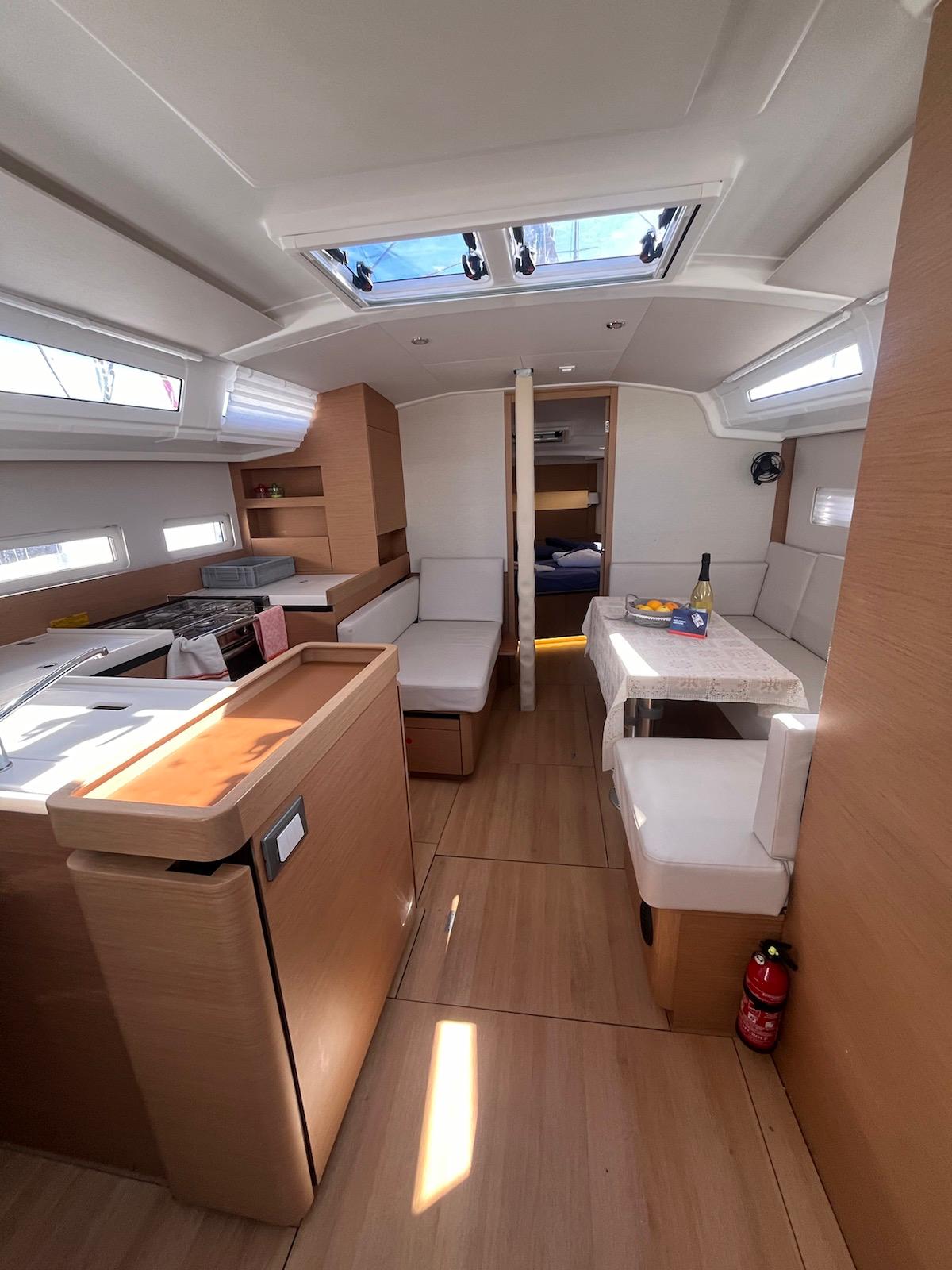 Sun Odyssey 410 — photo 6