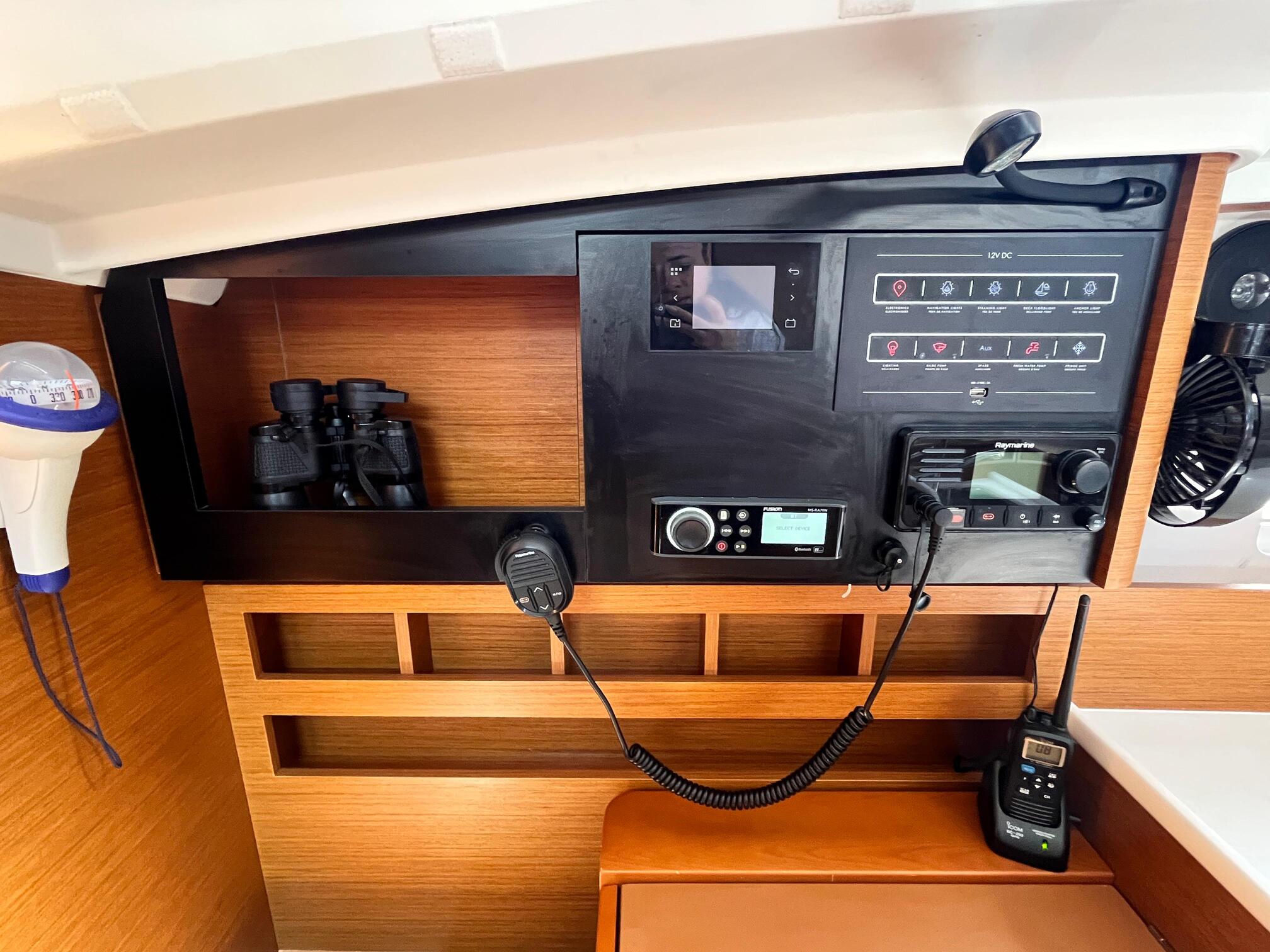 Sun Odyssey 410 — photo 11