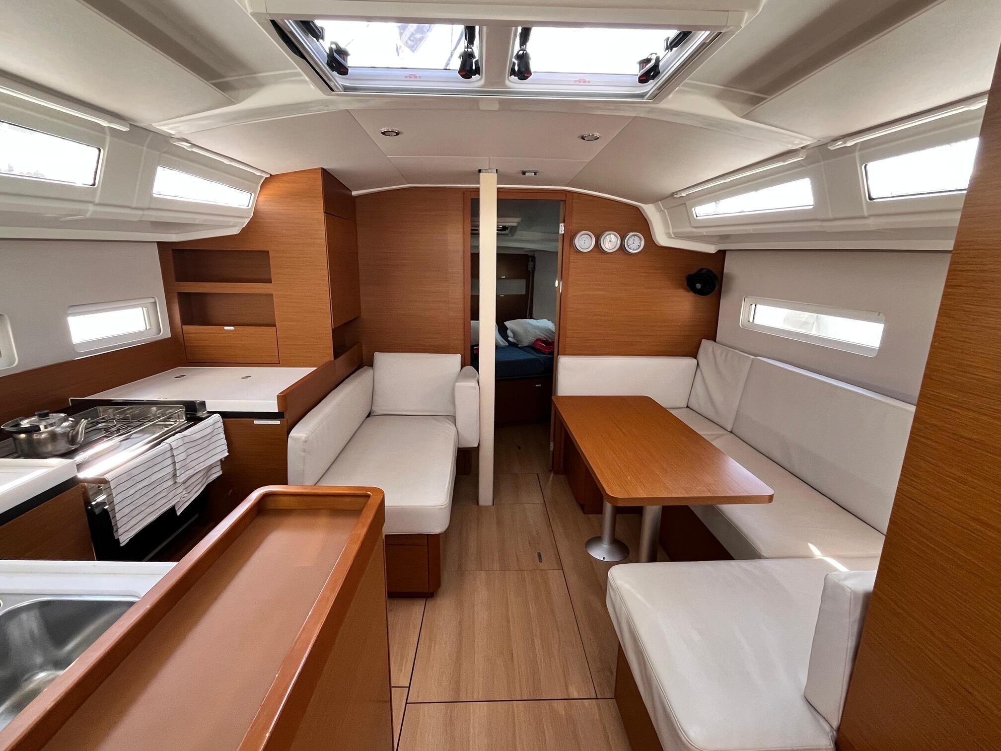 Sun Odyssey 410 — photo 6
