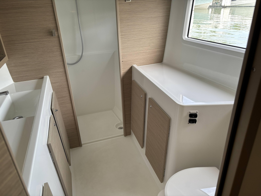 Lagoon 42 — photo 13