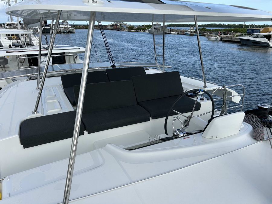 Lagoon 46 — photo 12