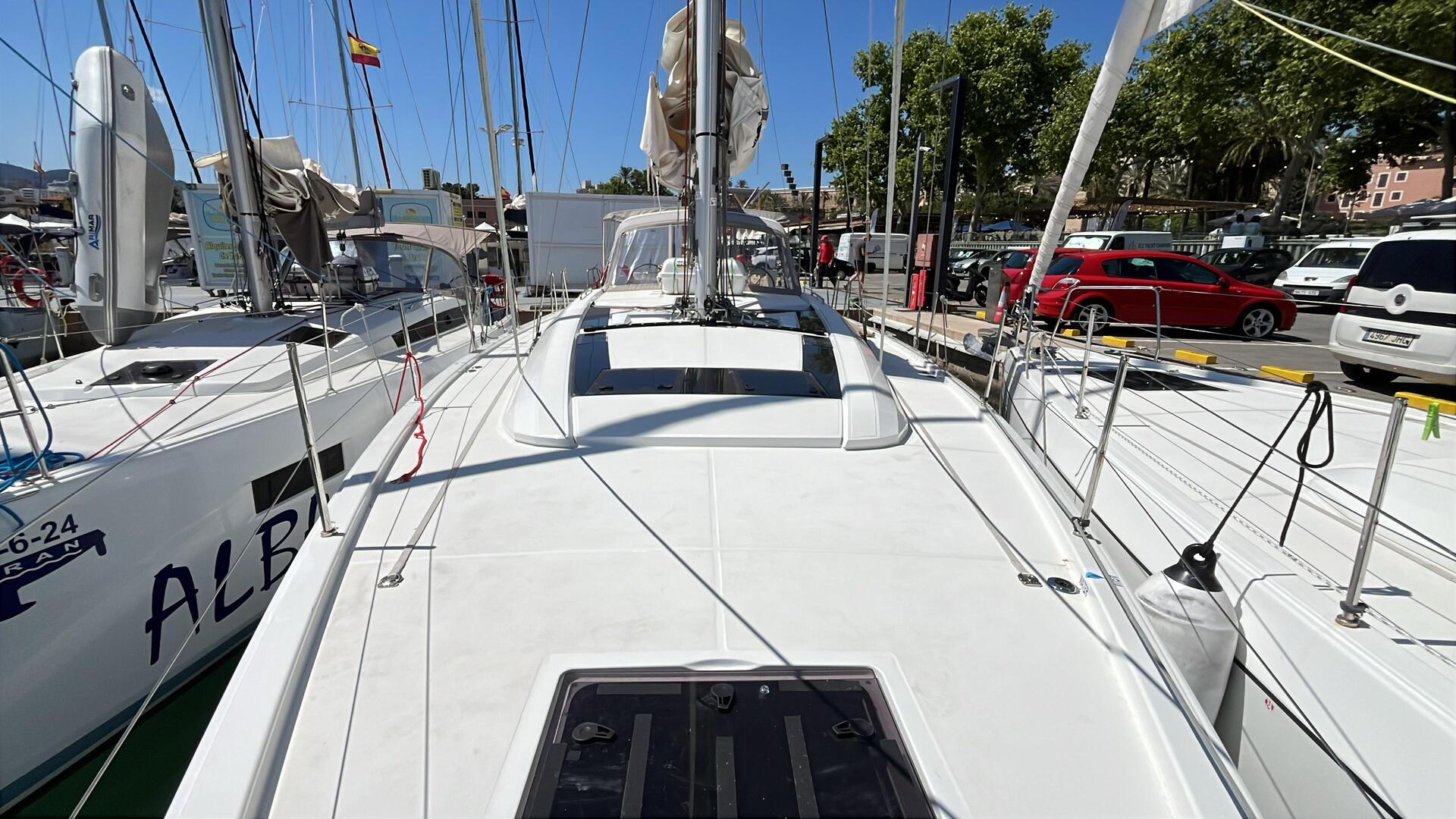 Oceanis 51.1 — photo 12