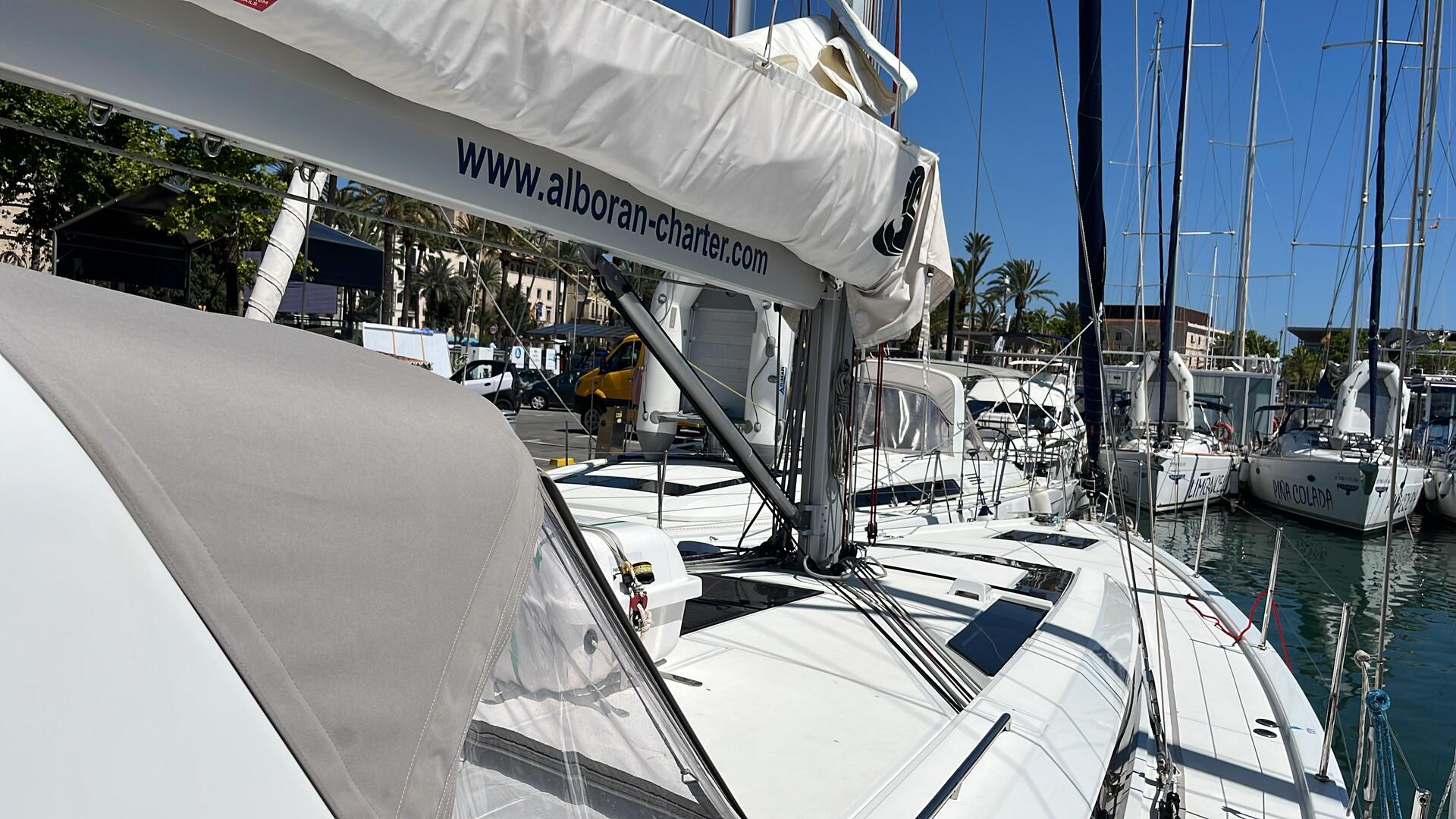 Oceanis 51.1 — photo 11