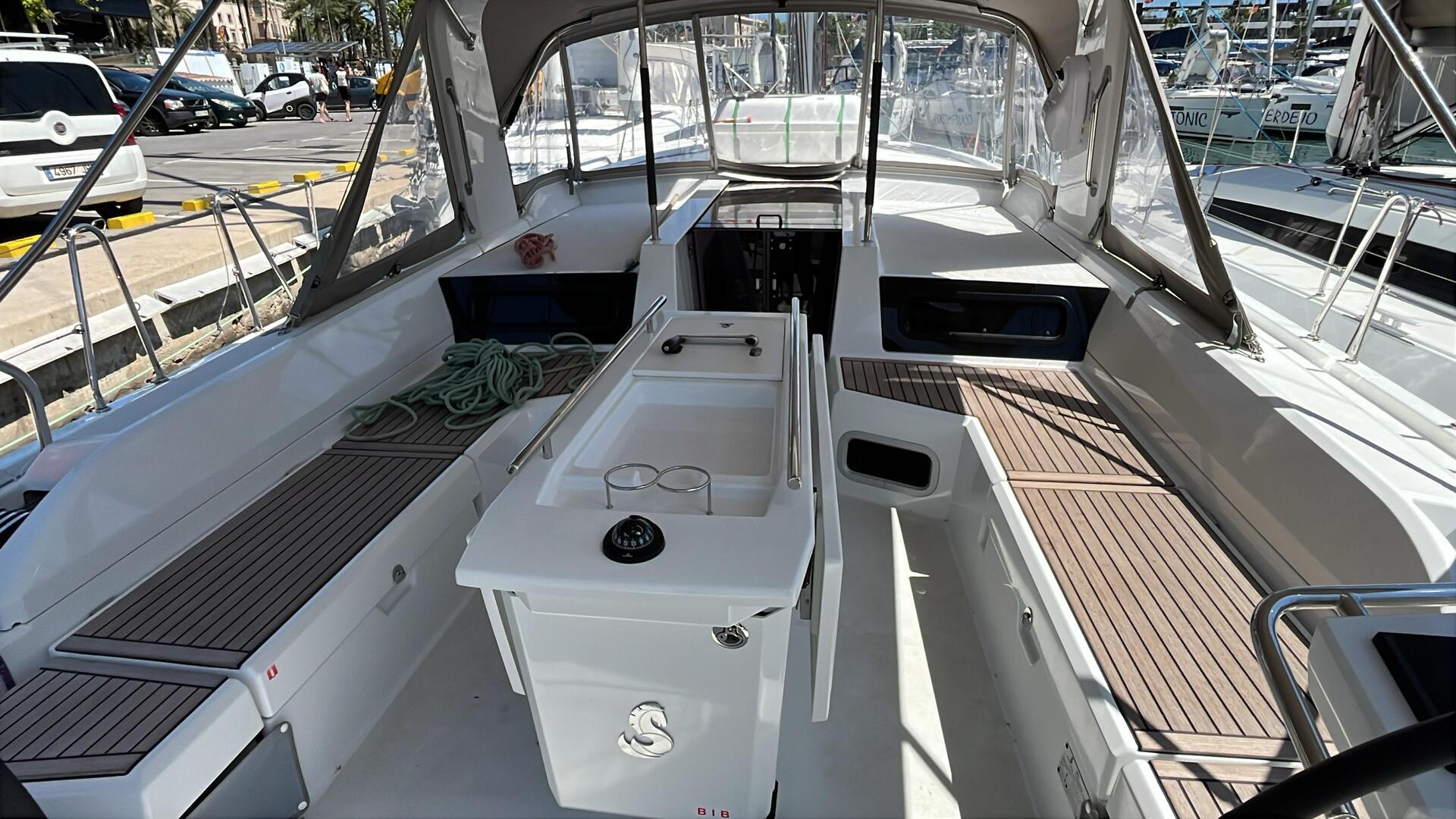 Oceanis 51.1 — photo 8
