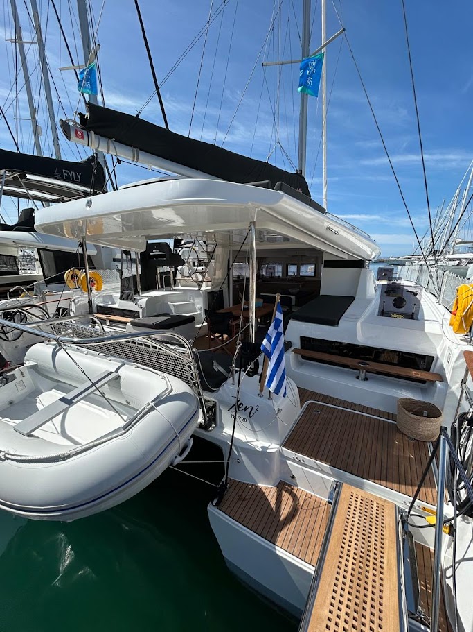 Lagoon 43 — photo 11