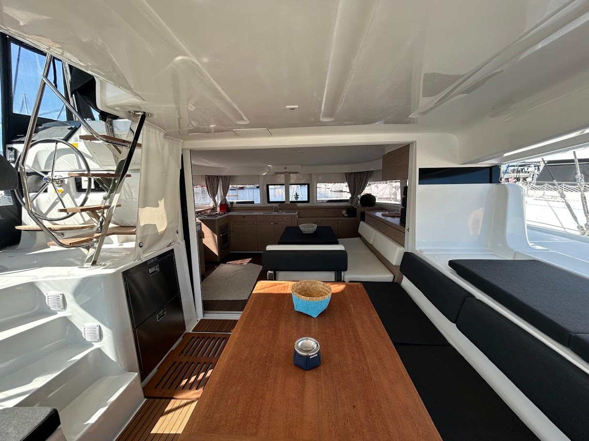 Lagoon 43 — photo 10