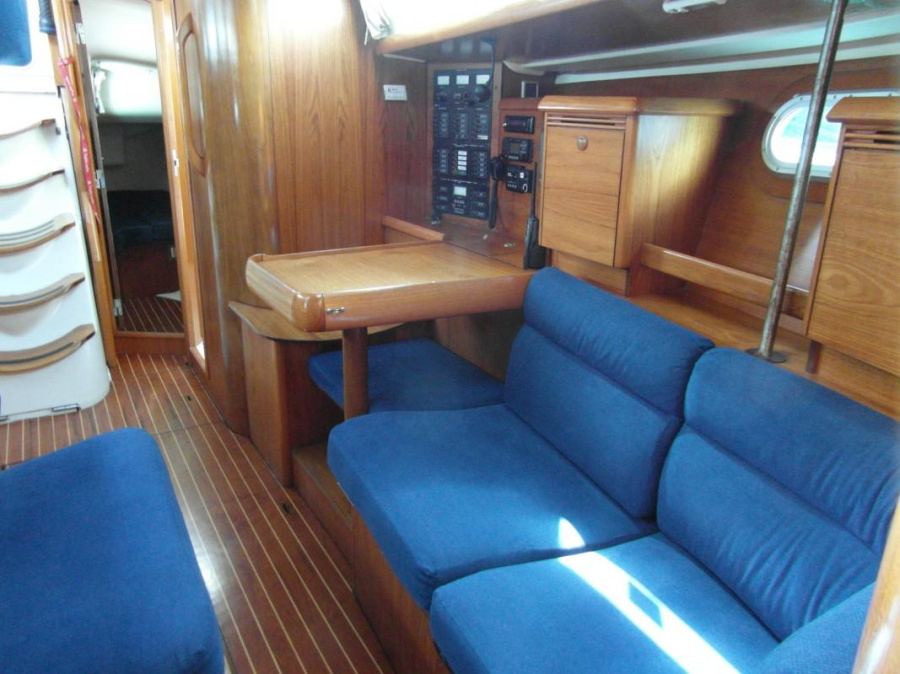 Sun Odyssey 43 — photo 12