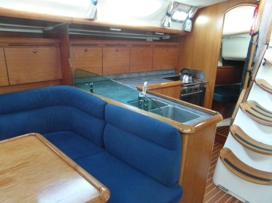 Sun Odyssey 43 — photo 13