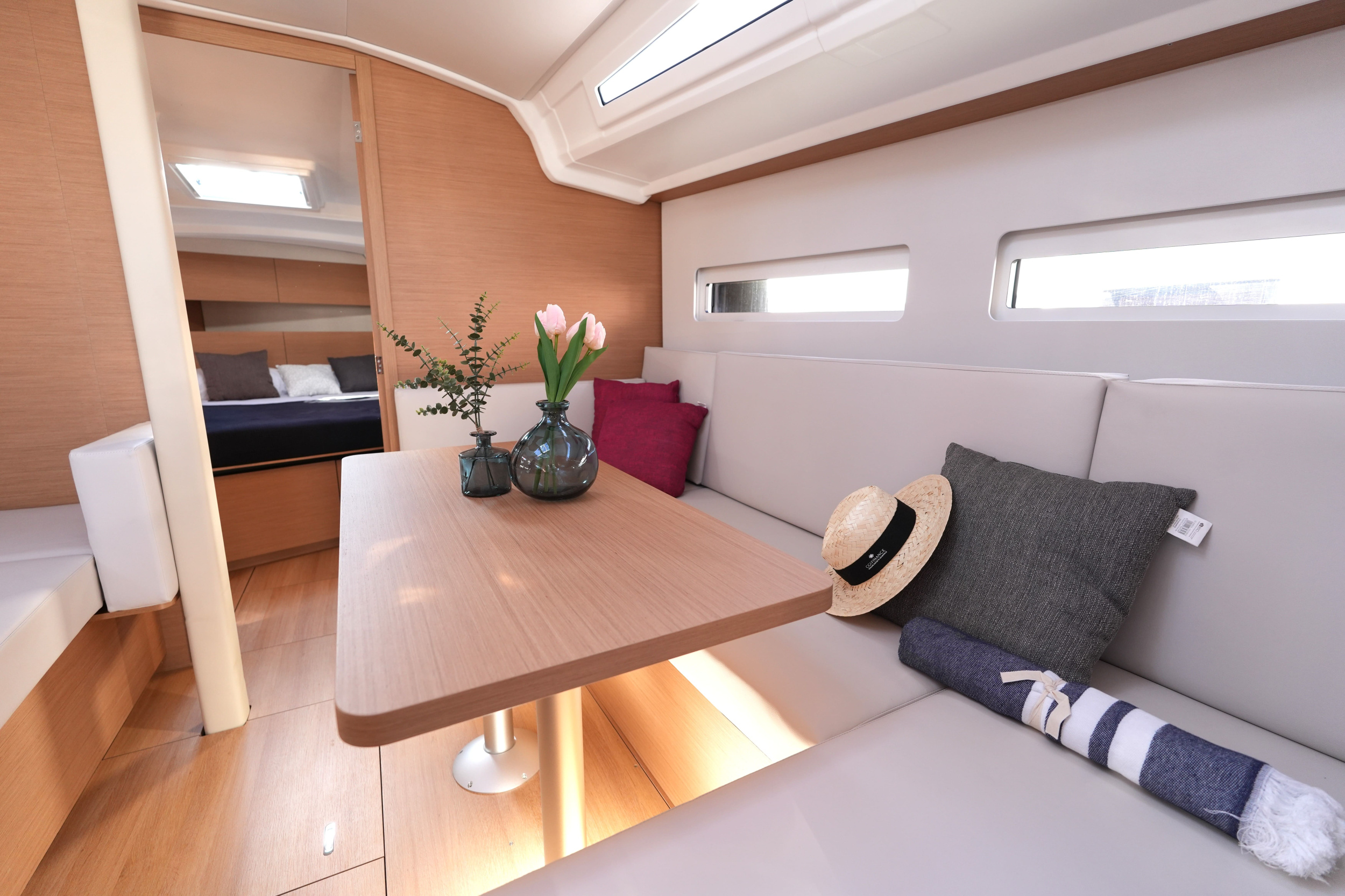 Sun Odyssey 410 — photo 3