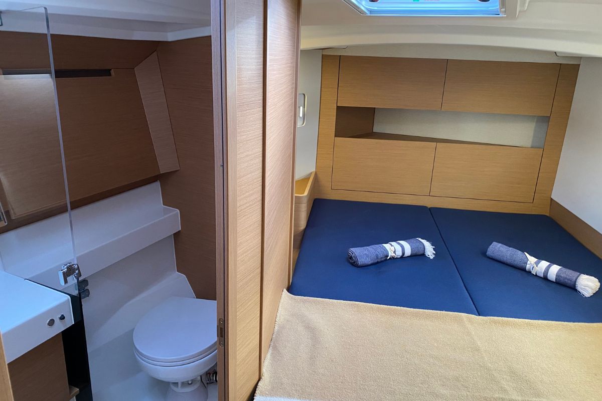 Sun Odyssey 410 — photo 8