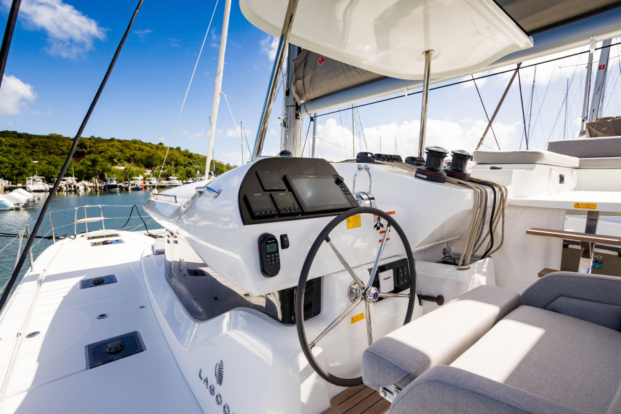 Lagoon 43 — photo 20