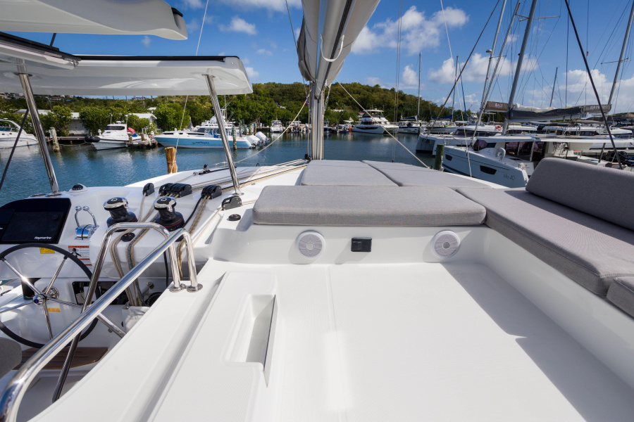 Lagoon 43 — photo 18