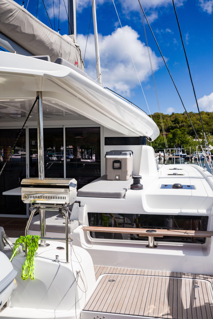 Lagoon 43 — photo 2