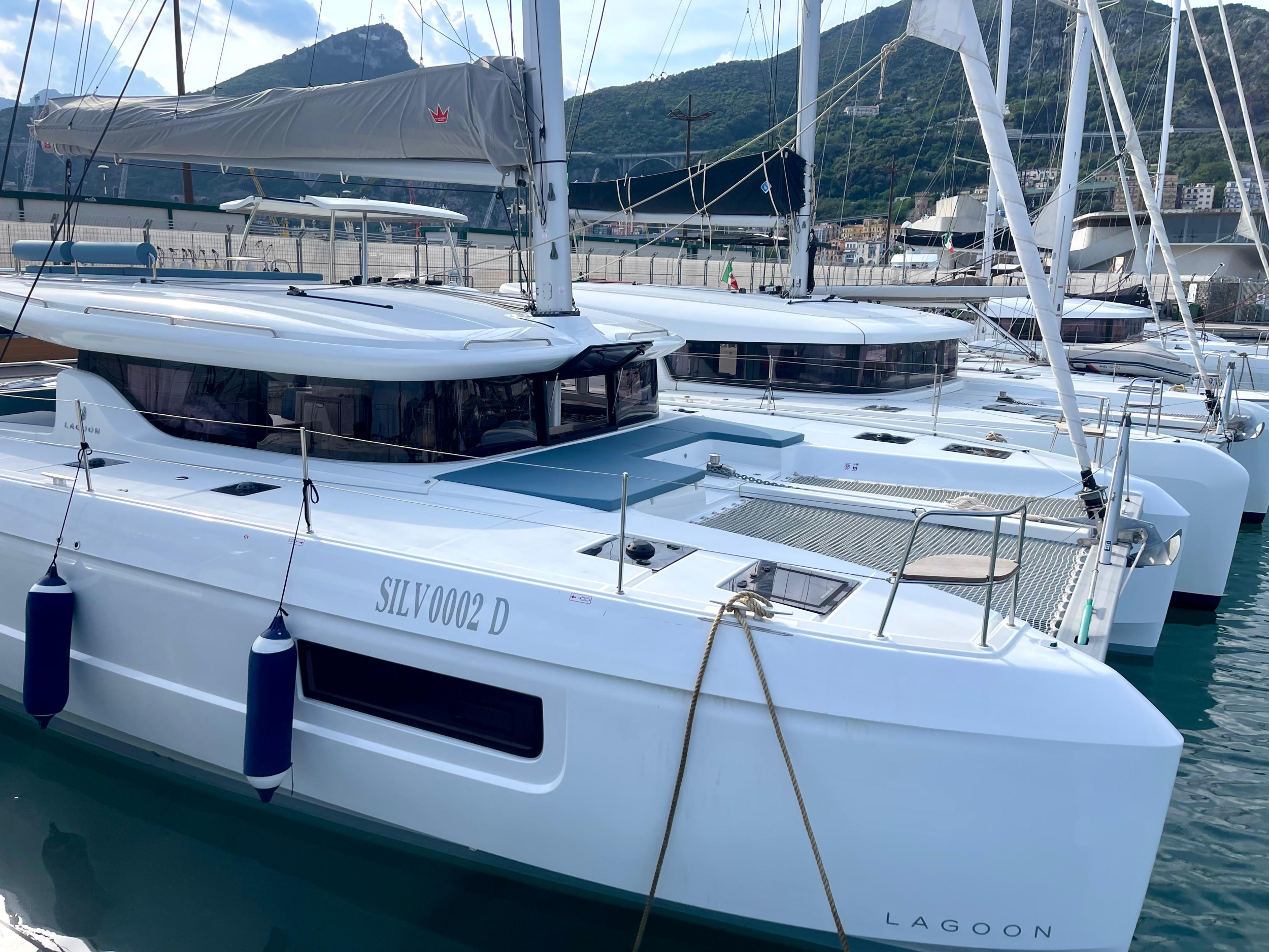 Lagoon 43 — photo 6