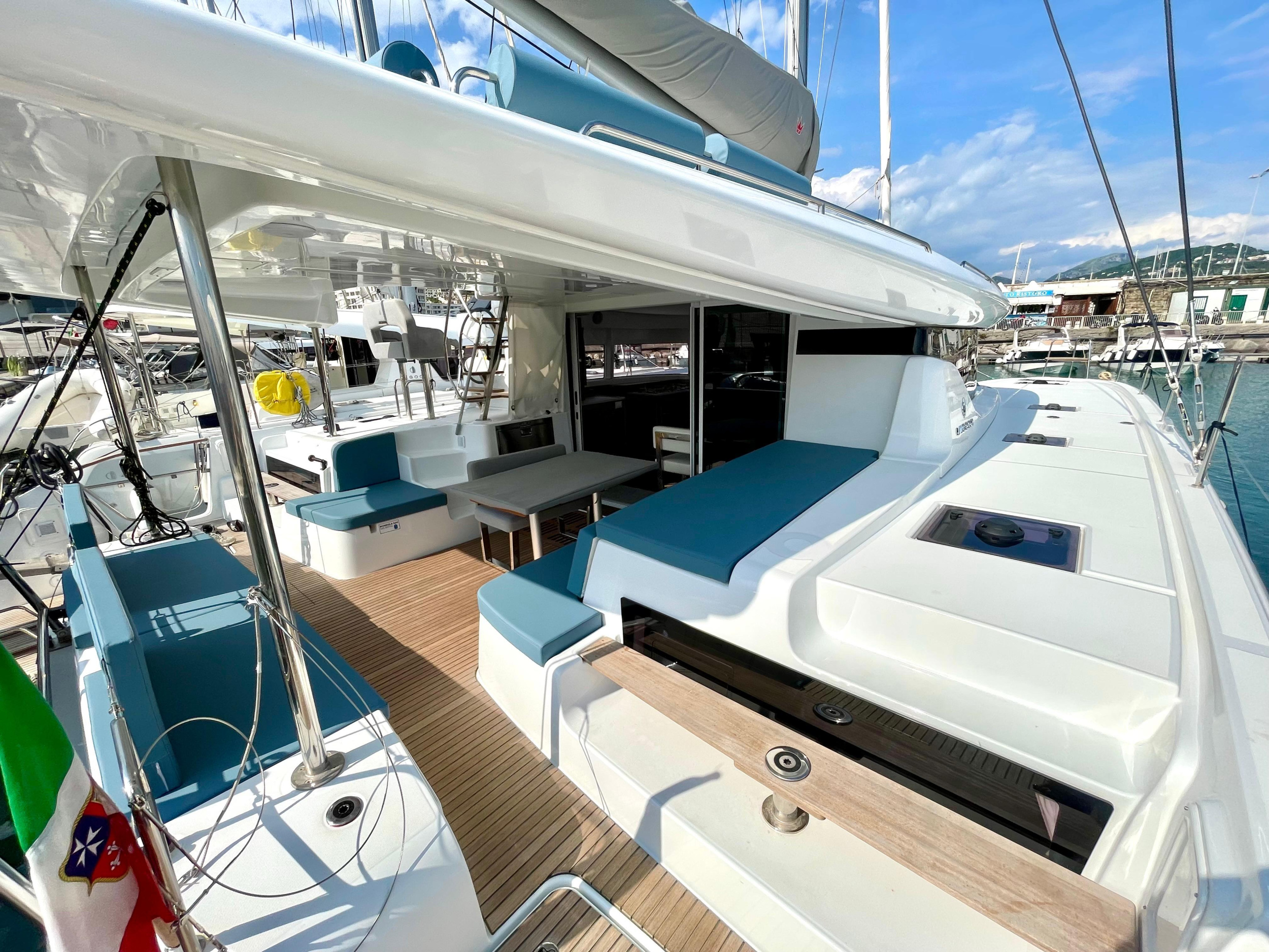 Lagoon 43 — photo 14