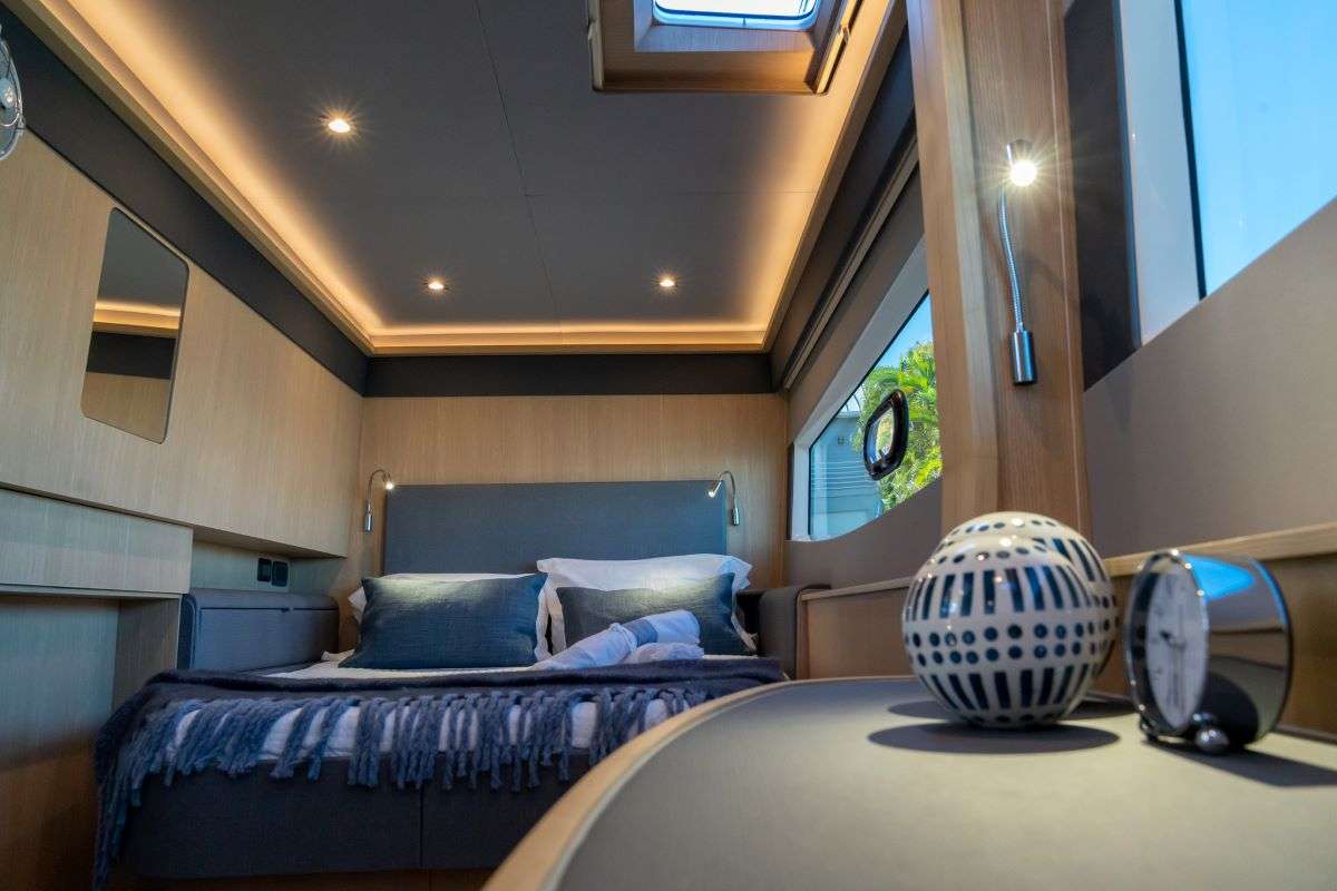 Aquila 42 — photo 3