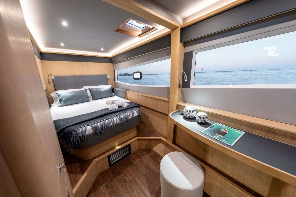 Aquila 42 — photo 4