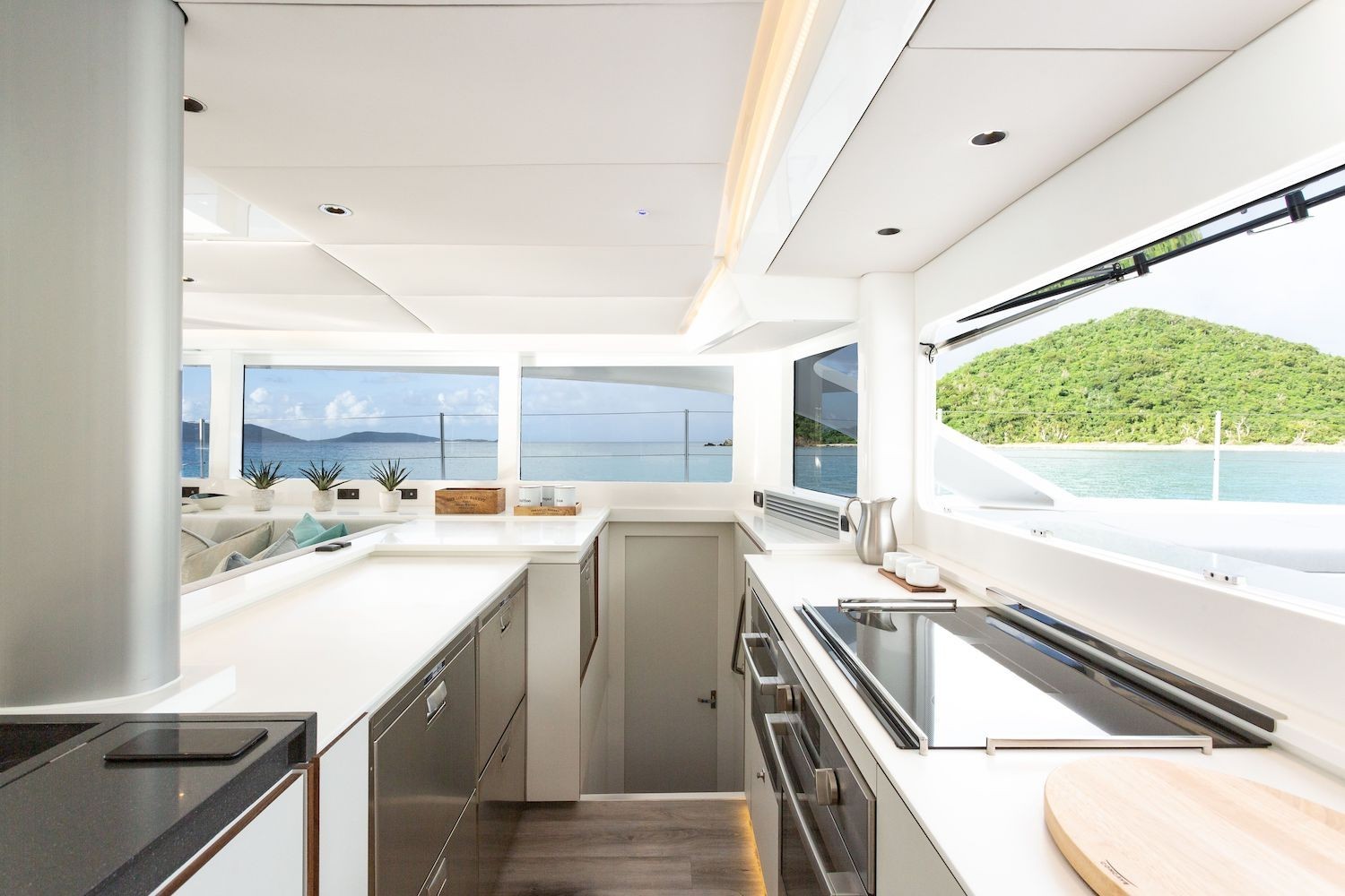 VOYAGE 590 hybrid — photo 3