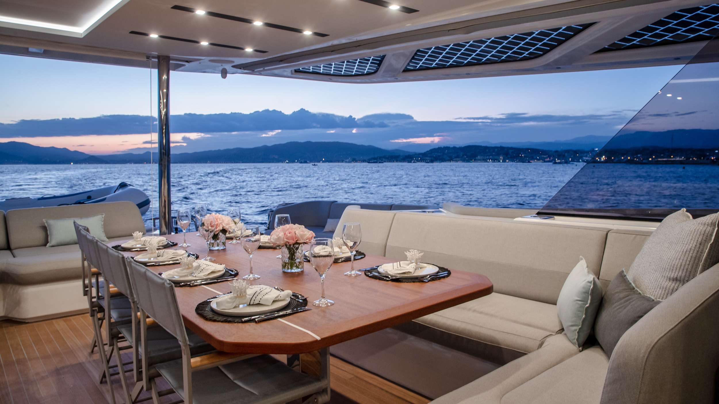 Fountaine Pajot 80 Power — photo 3