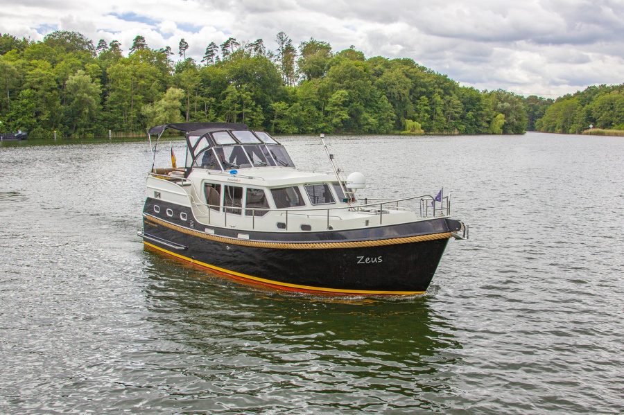 Photo #1 - Gruno35 Classic (Zeus) en Marina Eldenburg - 87
