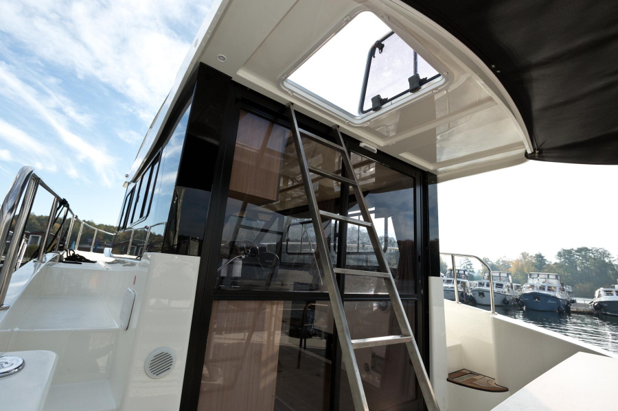Cobra YachtsFutura 36 — photo 23