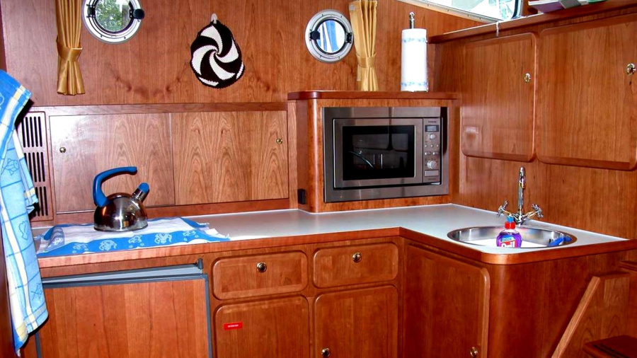 LinssenDutch Sturdy 380 AC Twin — photo 9