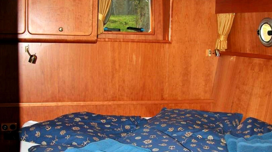 LinssenDutch Sturdy 380 AC Twin — photo 13