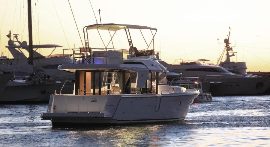 BeneteauSwift Trawler 35 — photo 14