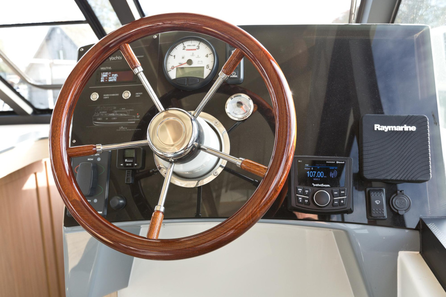Cobra YachtsFutura 36 — photo 6