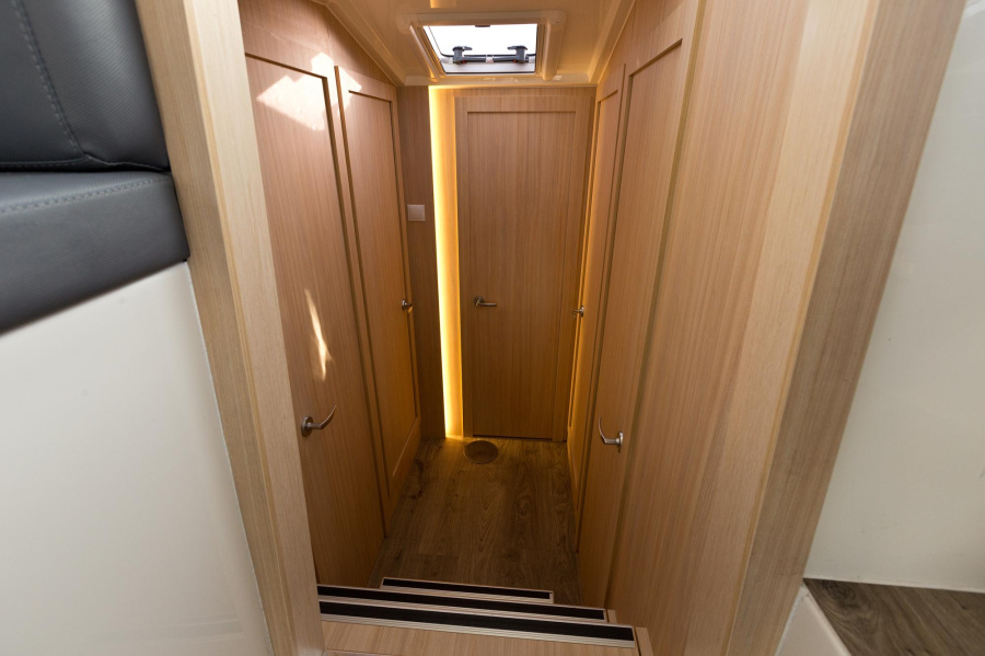 Cobra YachtsFutura 36 — photo 8