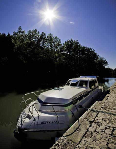 Photo #1 - ClassicTriton 1050 (627) en  - 487