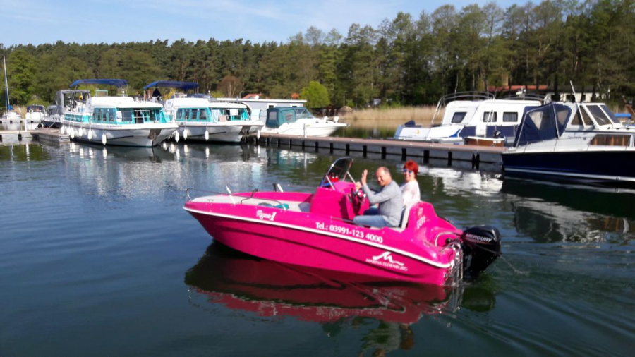 Photo #1 - Remus450 Open (02 Remus 450 Open pink) en Marina Eldenburg - 1650