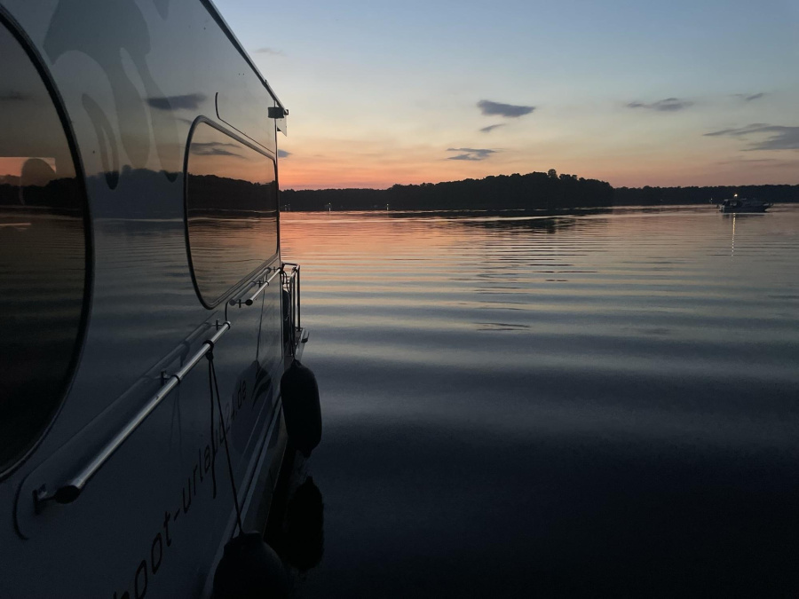 Photo #1 - RollyRB2 (Sandra | Rollyboot2023 | Wohnyacht 8.2 - SUP-Board) en Marina (Mecklenburger Seenplatte) - 1782