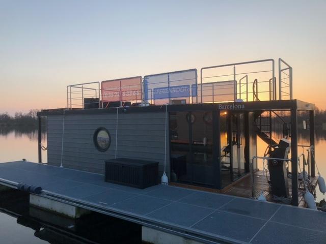 1Woodstream-Hausboot — photo 22
