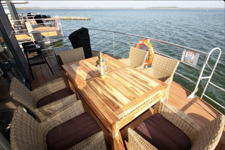 1Floating 44 Schwimmferienhaus — photo 17