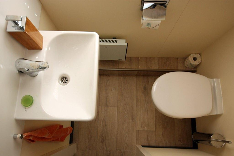 1Floating 44 Schwimmferienhaus — photo 13