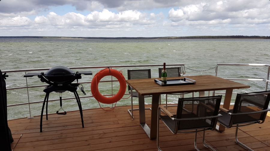 1Floating 44 Schwimmferienhaus — photo 13