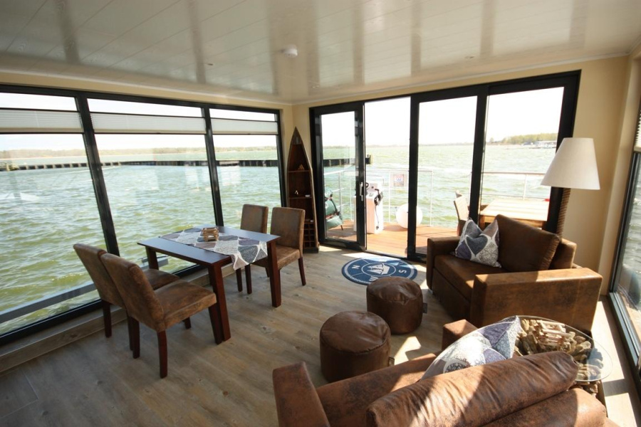 1Floating 30 Schwimmferienhaus — photo 5
