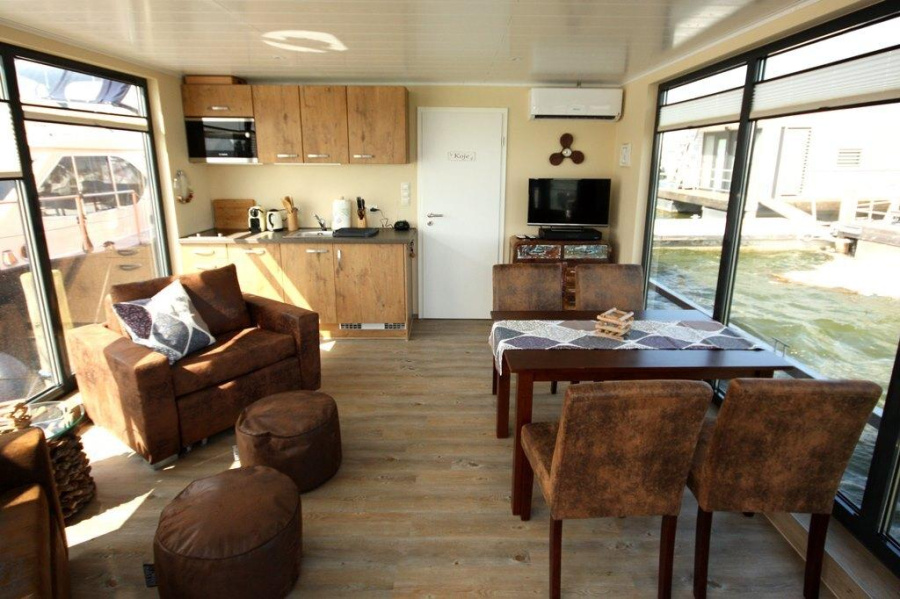 1Floating 30 Schwimmferienhaus — photo 7