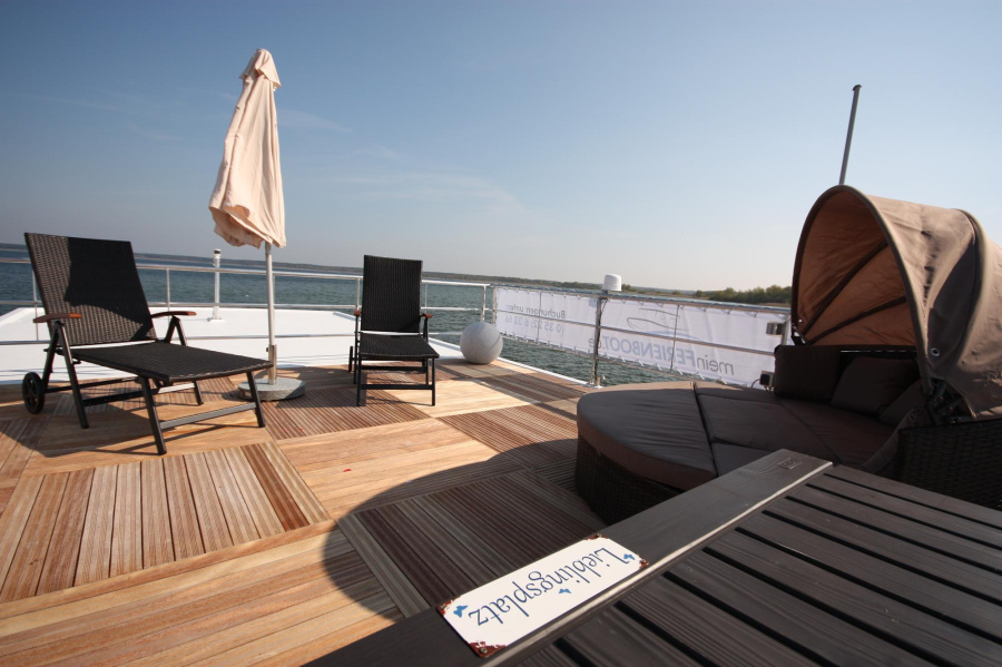 1Floating 30 Schwimmferienhaus — photo 15