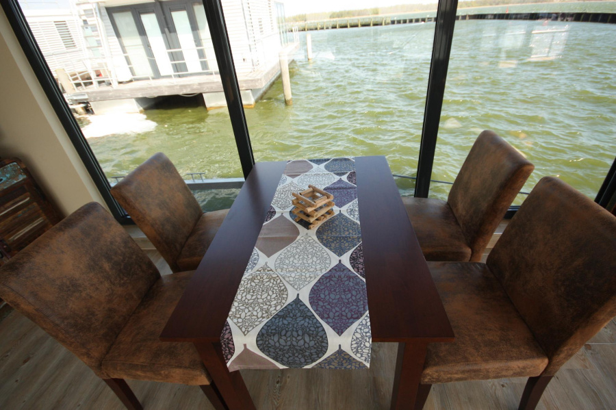 1Floating 30 Schwimmferienhaus — photo 8