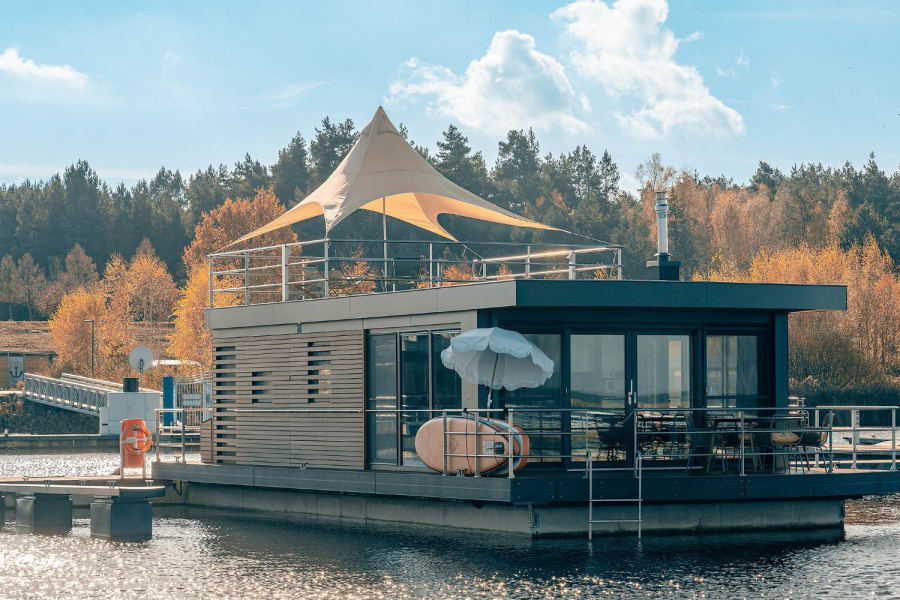 FLOATING44-2 — photo 31