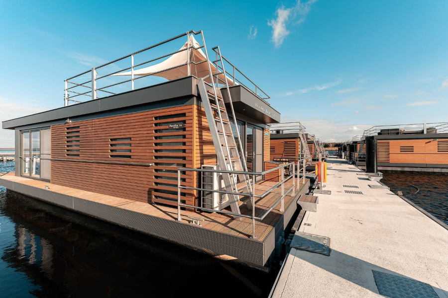 FLOATING44-2 — photo 21